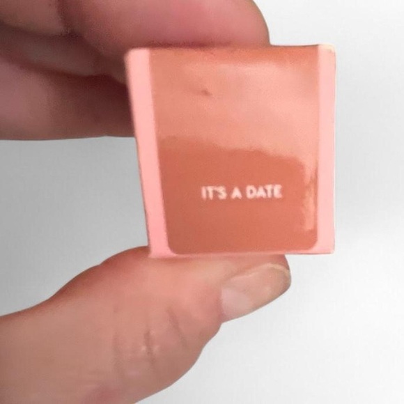 Bundle of 4 name brand lippy’s - Picture 2 of 8